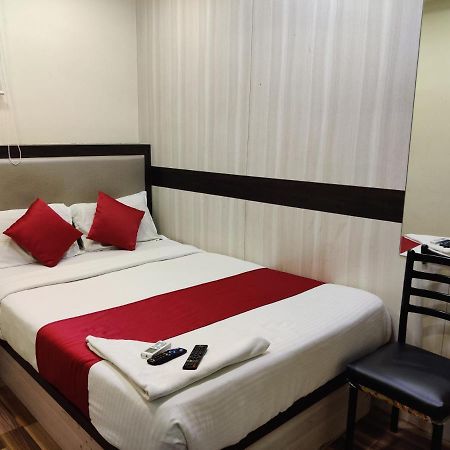 Hotel Happyland Bombay Extérieur photo