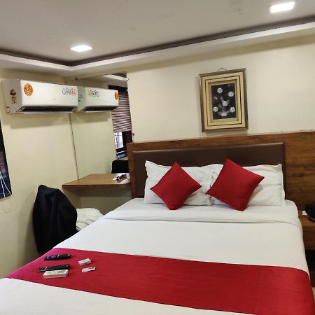 Hotel Happyland Bombay Extérieur photo