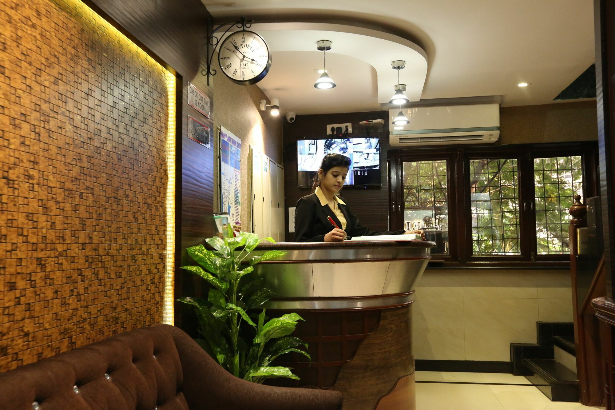 Hotel Happyland Bombay Extérieur photo