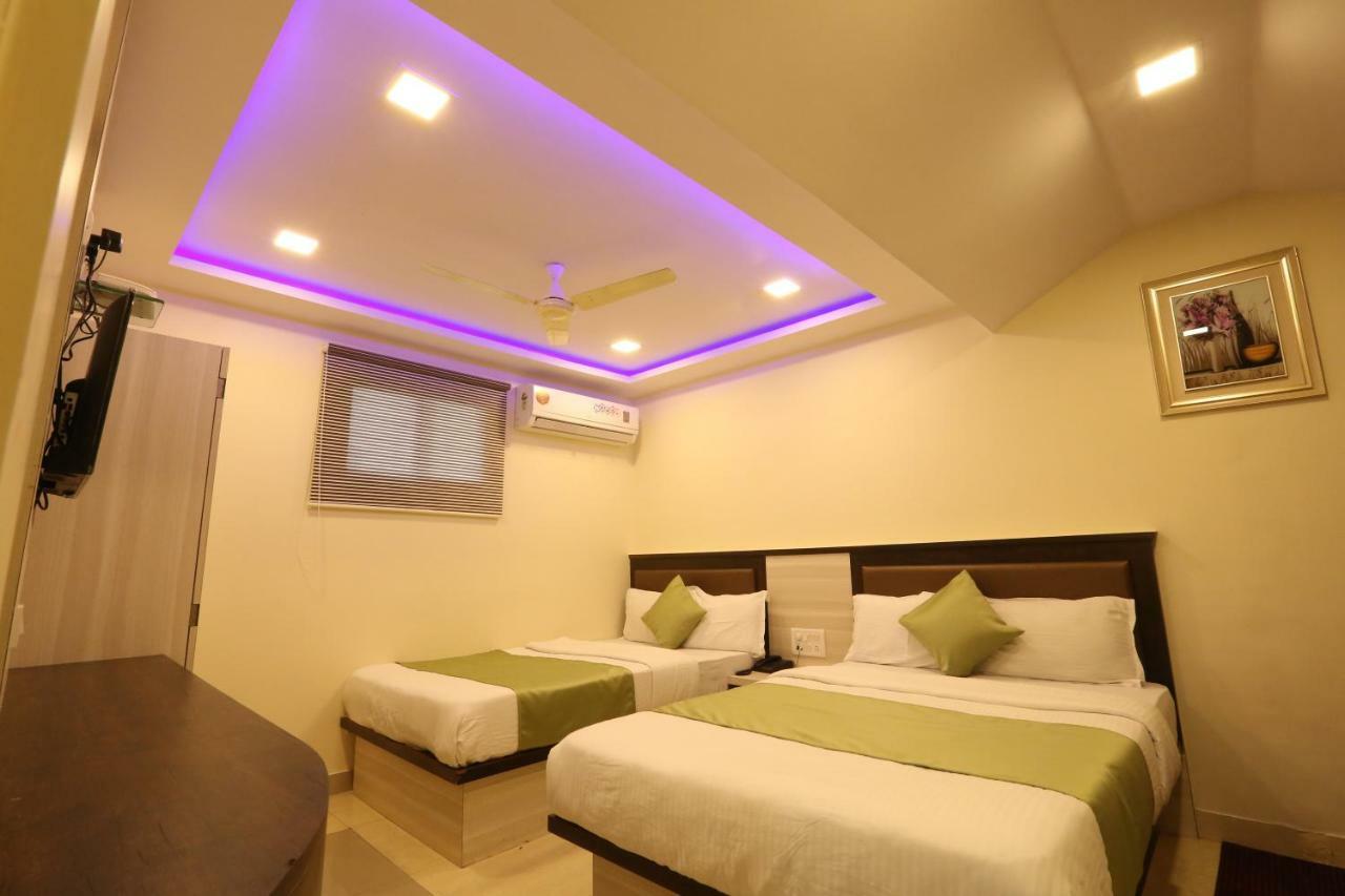 Hotel Happyland Bombay Extérieur photo