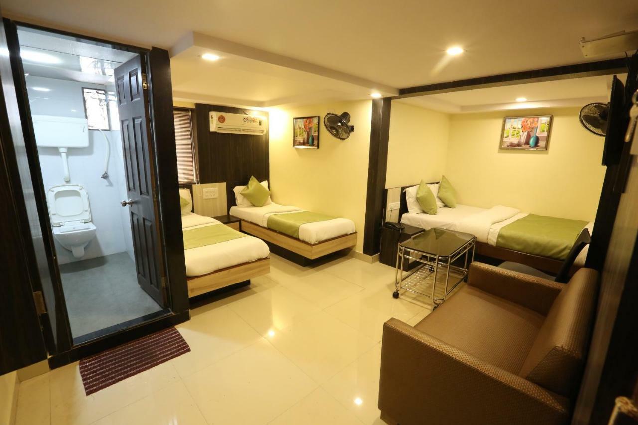 Hotel Happyland Bombay Extérieur photo