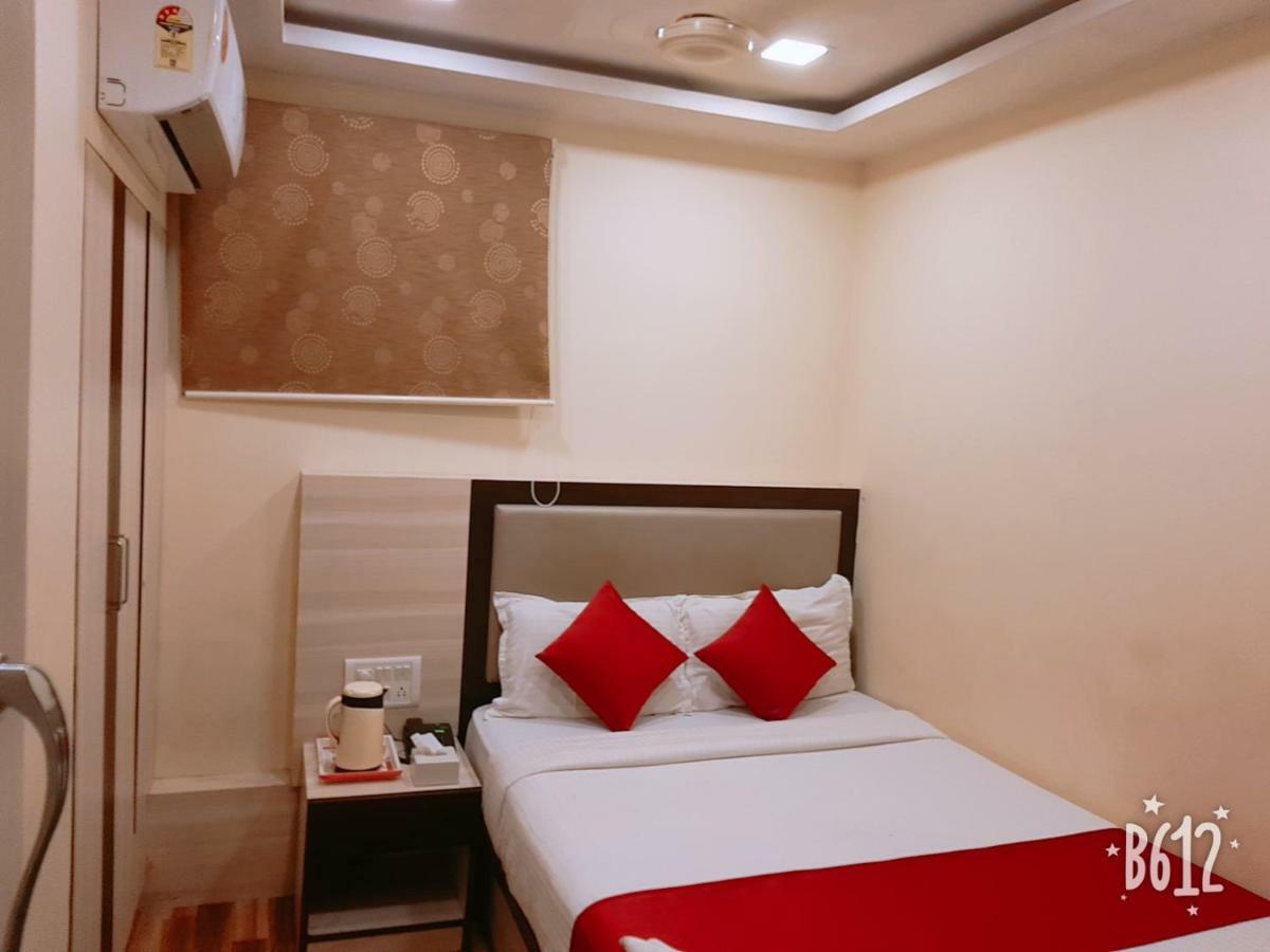 Hotel Happyland Bombay Extérieur photo