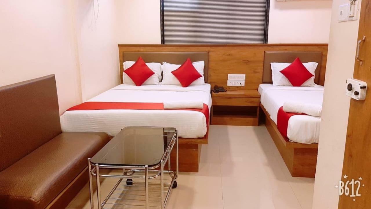 Hotel Happyland Bombay Extérieur photo