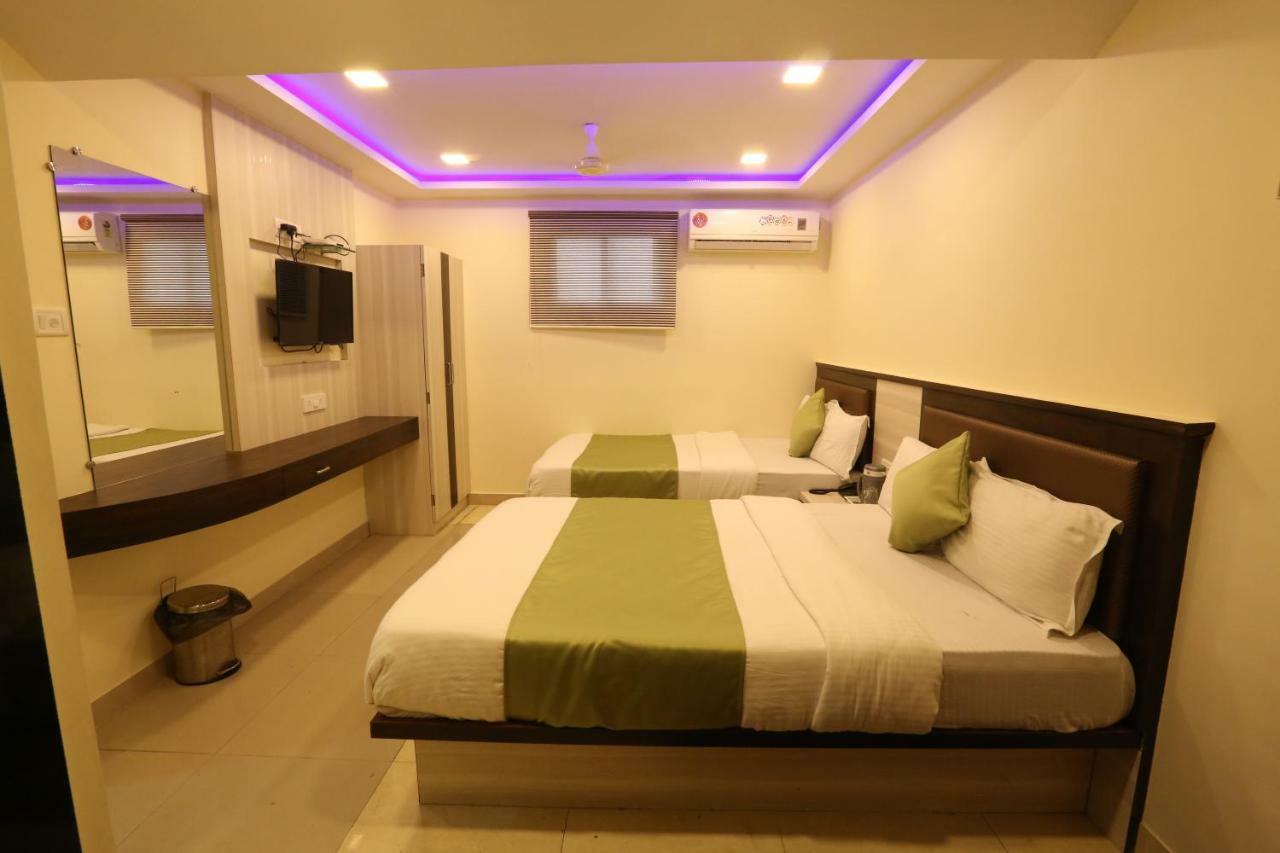 Hotel Happyland Bombay Extérieur photo