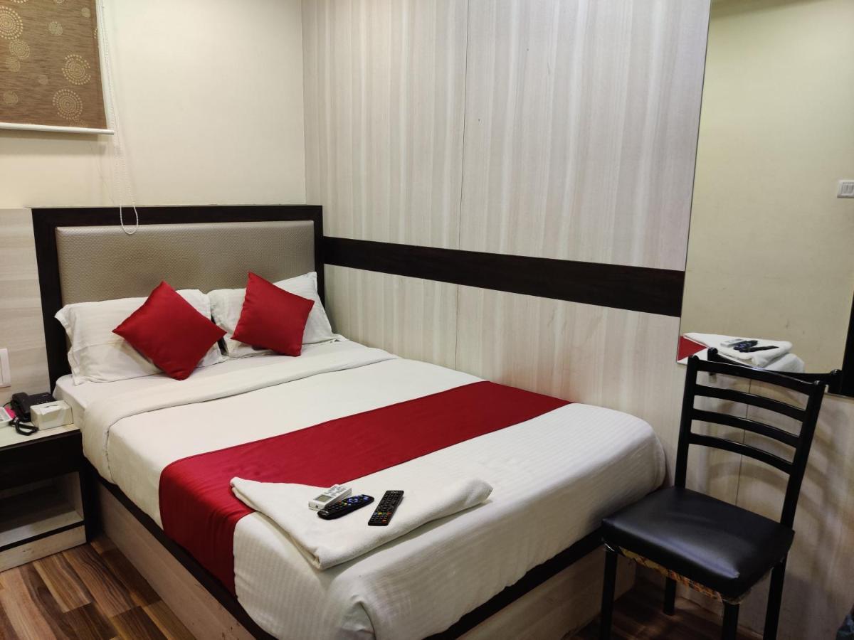 Hotel Happyland Bombay Extérieur photo
