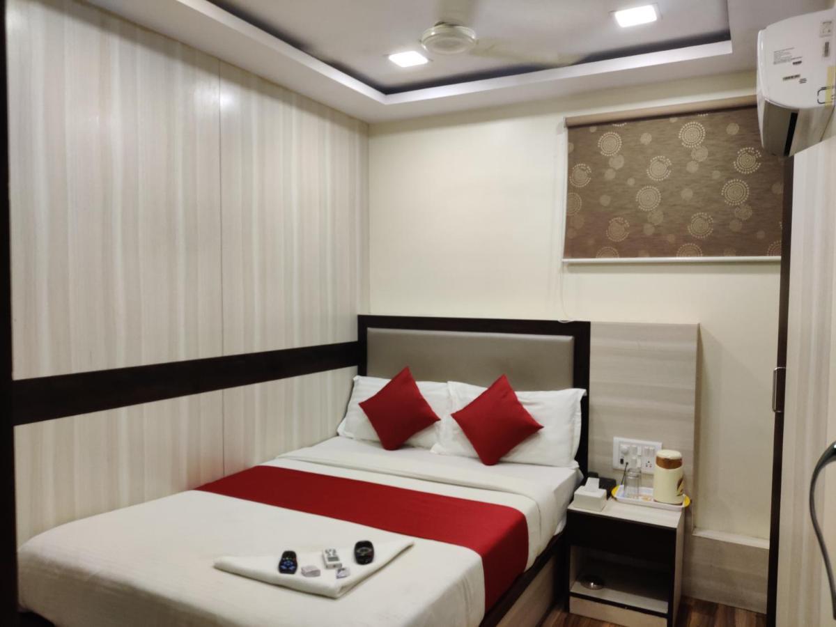 Hotel Happyland Bombay Extérieur photo