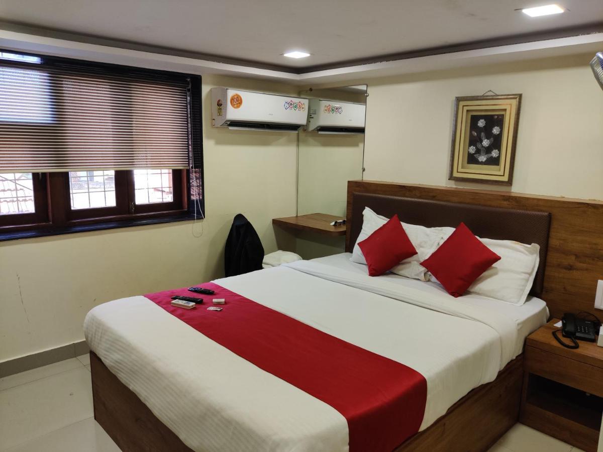 Hotel Happyland Bombay Extérieur photo