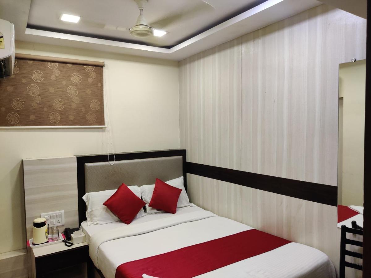 Hotel Happyland Bombay Extérieur photo