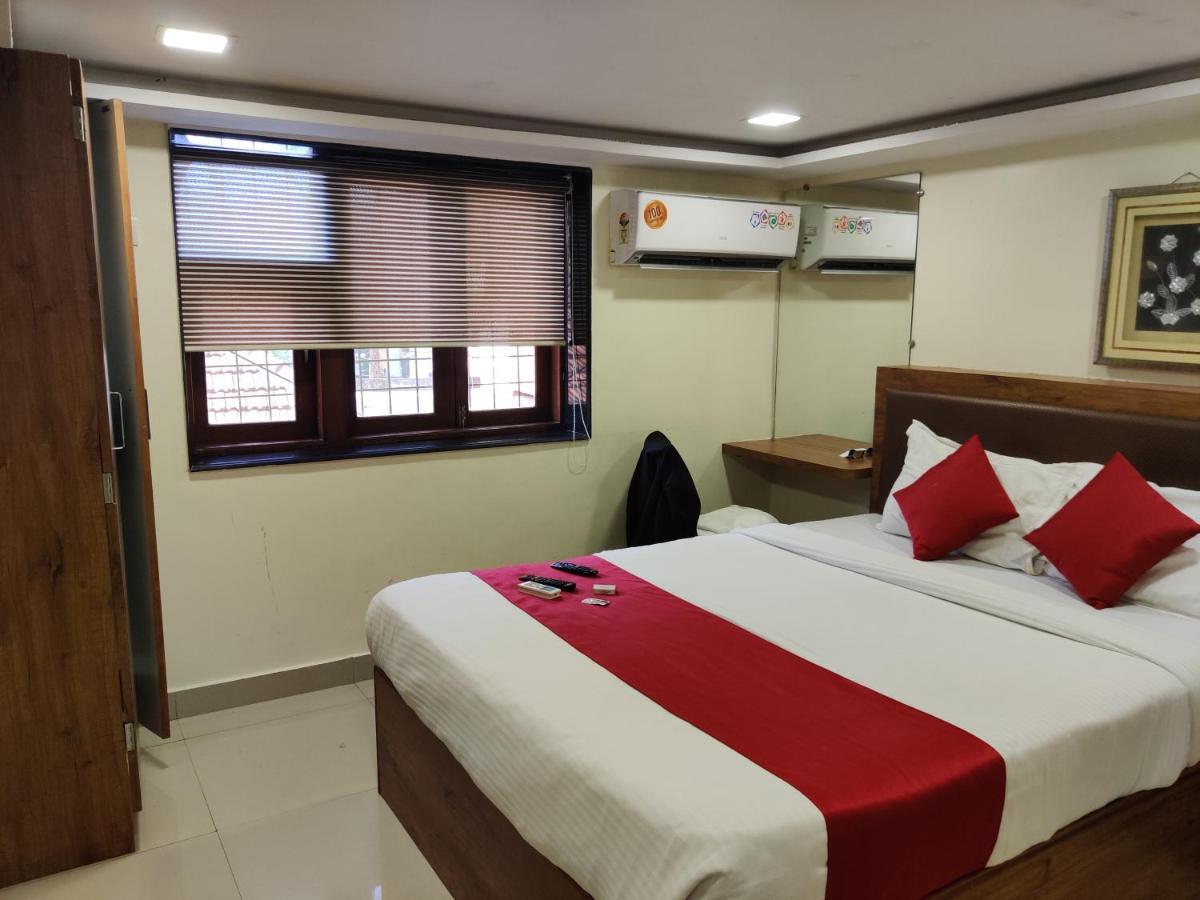 Hotel Happyland Bombay Extérieur photo