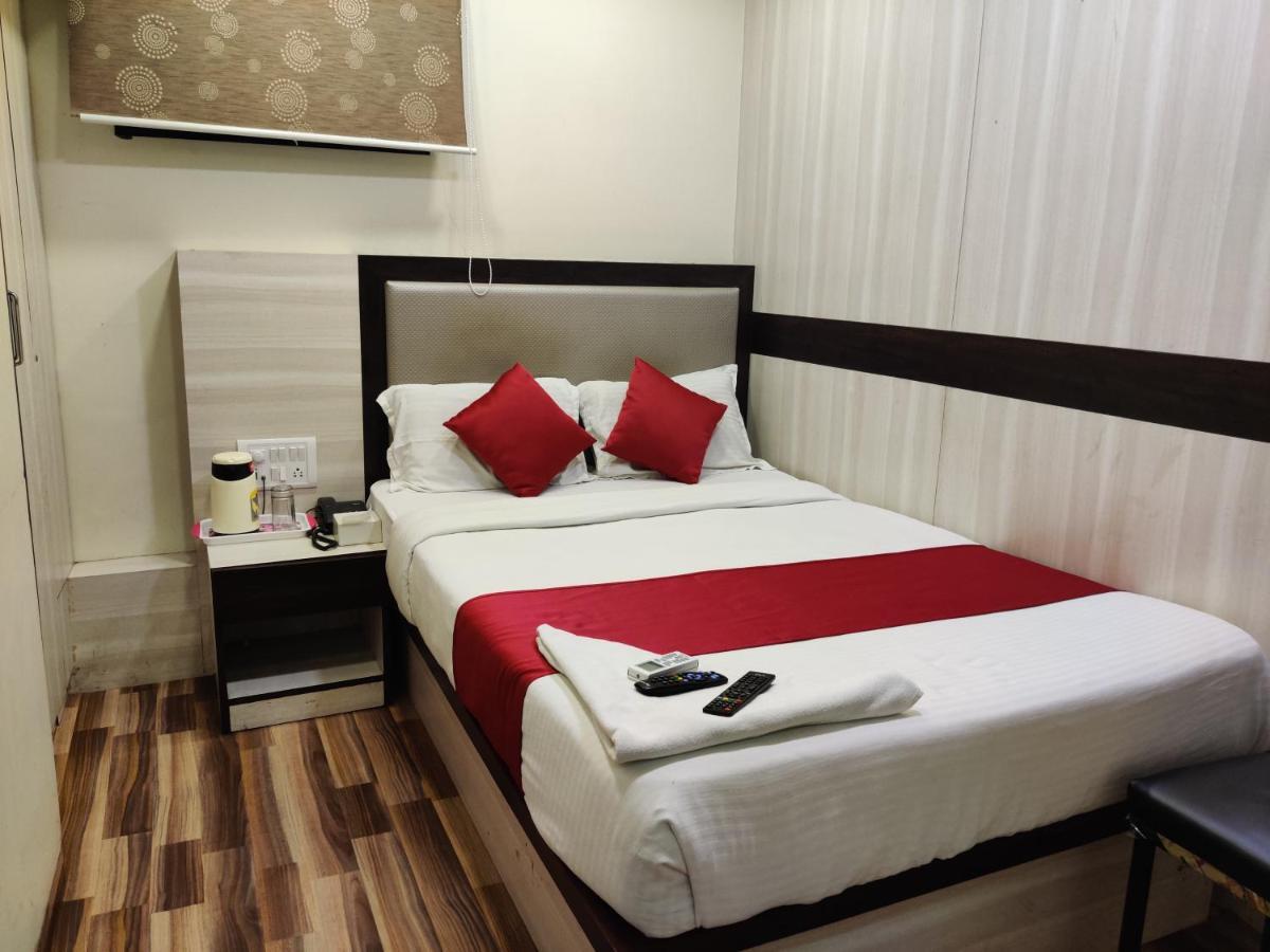 Hotel Happyland Bombay Extérieur photo