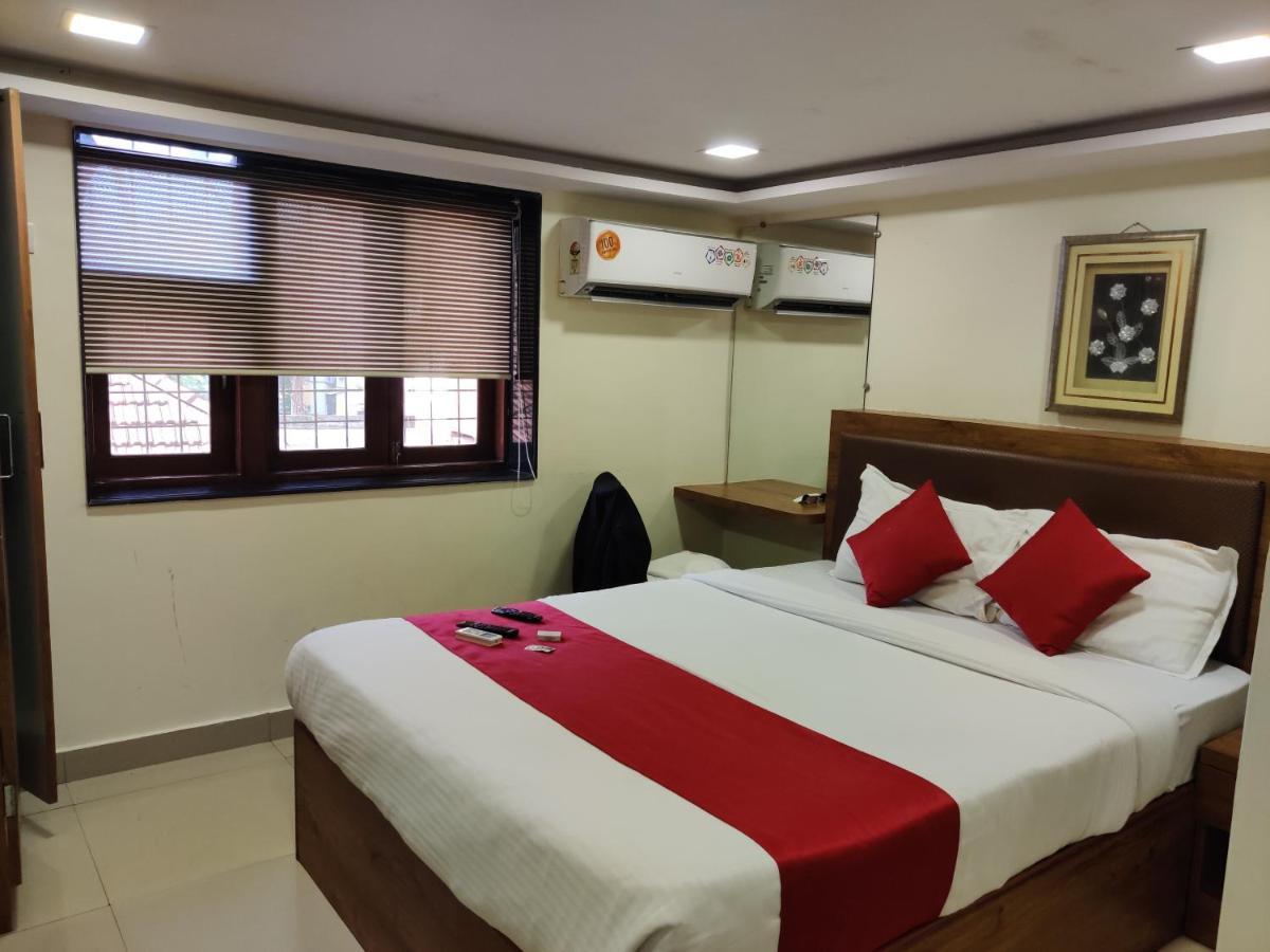 Hotel Happyland Bombay Extérieur photo