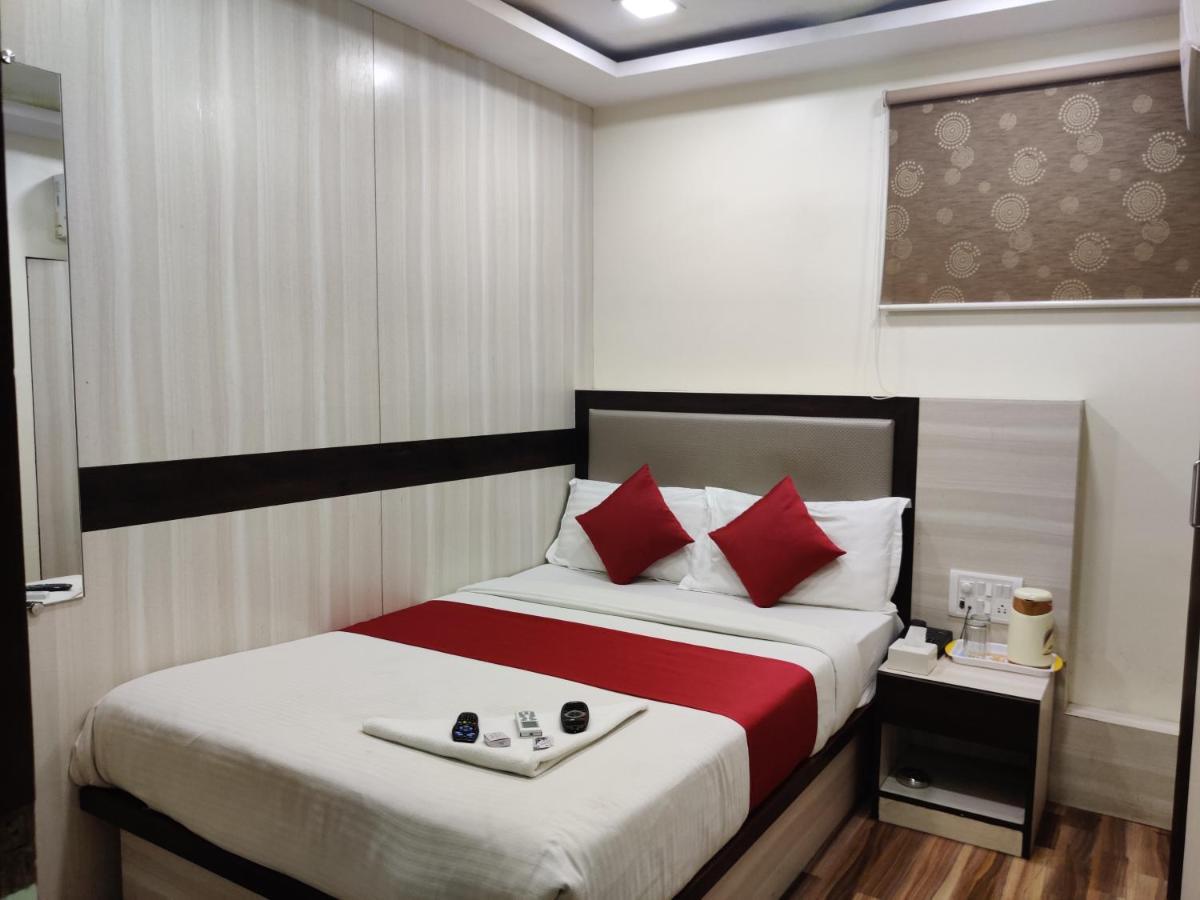Hotel Happyland Bombay Extérieur photo