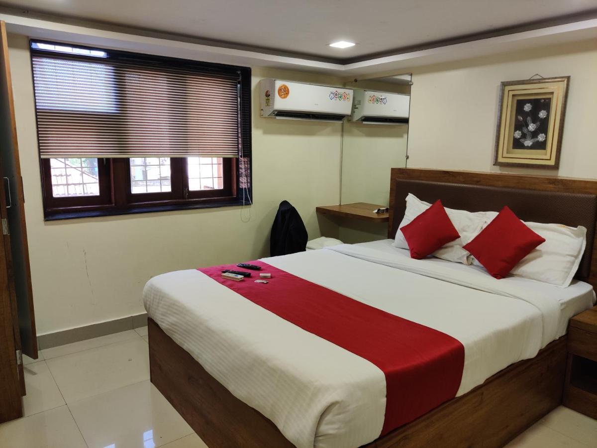 Hotel Happyland Bombay Extérieur photo