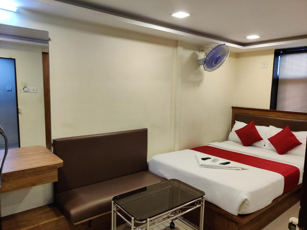 Hotel Happyland Bombay Extérieur photo